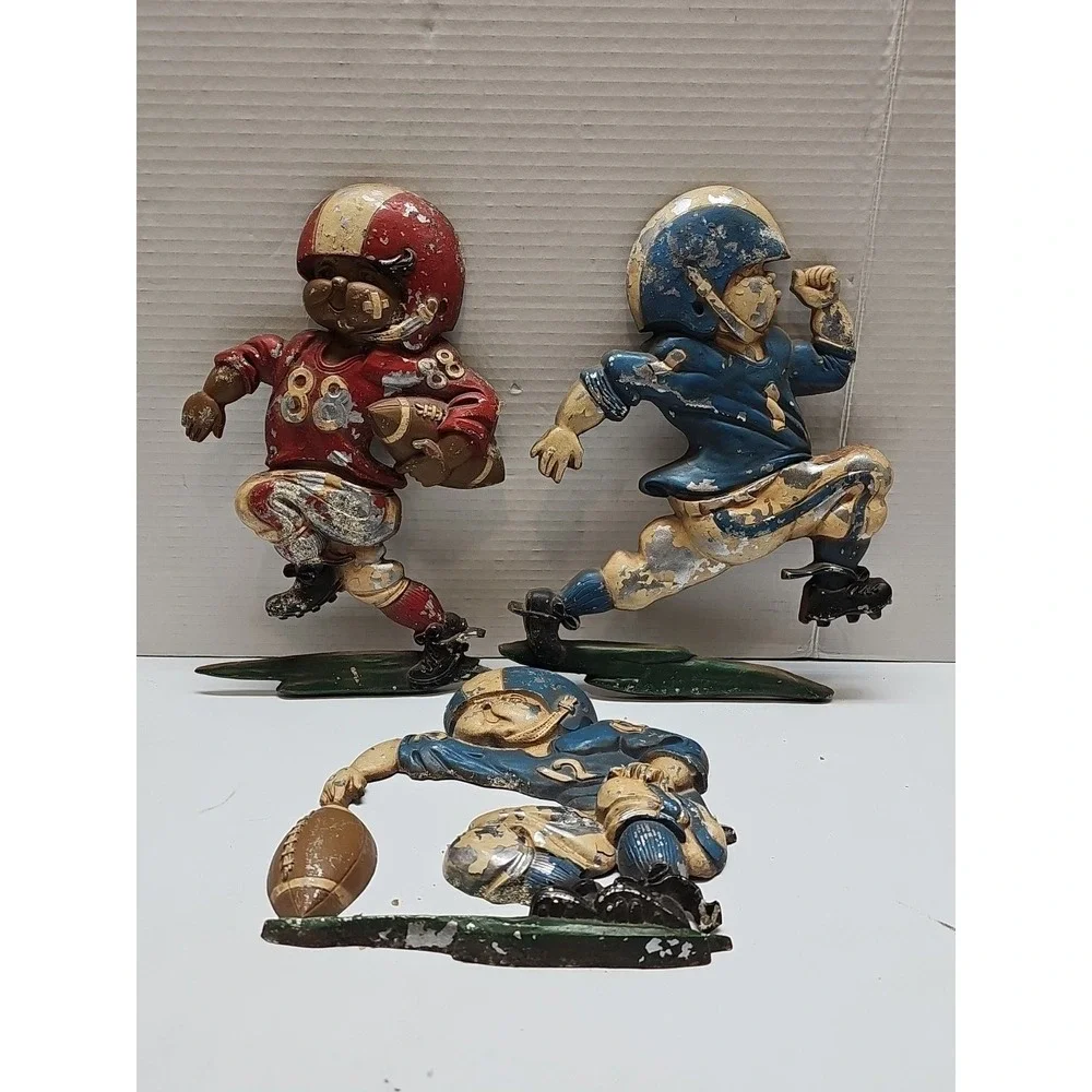 1976 Homco USA Football Players Wall Hanging Cast Iron Metal Sport Decor 3 pcs.